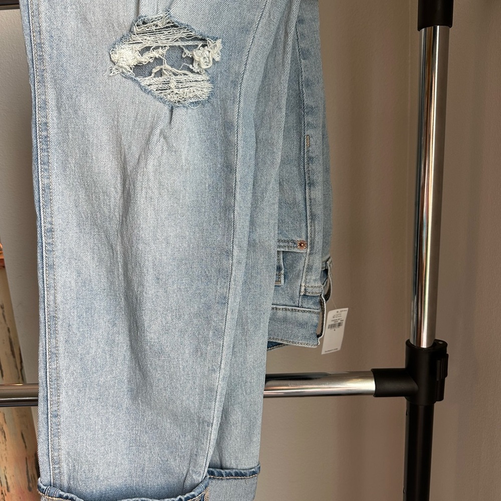 Old Navy mid rise Boyfriend Jean sz 6